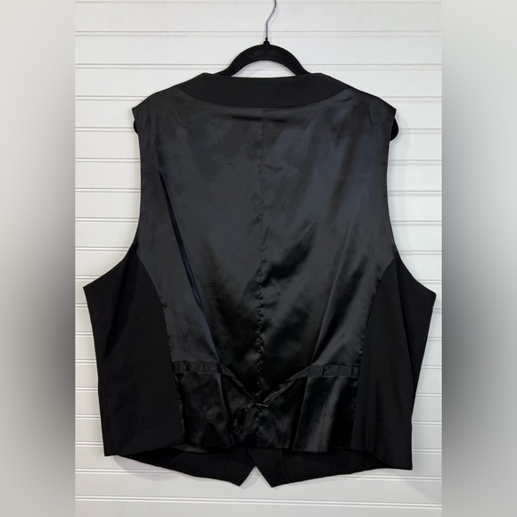 J.F J Ferrar Men’s formal black vest. Size 2XL - Picture 2 of 5